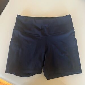 Athleta Black Interval Shorts 5”